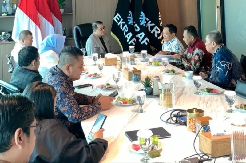 Bupati Padang Pariaman John Kenedy Azis menemui Menteri Ekonomi Kreatif Teuku Riefky Harsya, Rabu (6/5/2026). (Foto: Diskominfo Padang Pariaman)