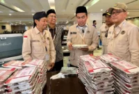 Dirjen PE2HU Jaenal Effendi meninjau langsung layanan jemaah haji Indonesia di Sektor 10 Makkah, Minggu (10/5). (Foto: Kemenhaj)