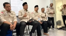 Dirjen PE2HU, Jaenal Effendi meninjau layanan jemaah haji di Sektor Khusus Bir Ali, Sabtu (9/5/2026). (Foto: Kemenhaj)