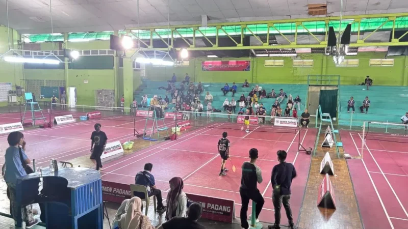 Disdikbud Padang sukses menggelar O2SN cabang bulu tangkis tingkat SD dan SMP se-Kota Padang. (Foto: Pemko Padang)