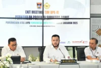 Wali Kota Padang Fadly Amran saat Exit Meeting bersama  BPK Perwakilan Sumbar di Gedung Putih Kediaman Resmi Wali Kota, Rabu (6/5/2026). (Foto: Prokopim Padang)