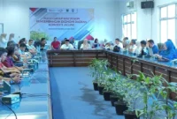 Sekretaris Daerah Pasbar, Doddy San Ismail membuka FGD Pengembangan Ekonomi Daerah Komoditas Jagung di Auditorium Kantor Bupati Pasaman Barat, Rabu (20/5). (Foto: Diskominfo Pasbar)