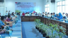 Sekretaris Daerah Pasbar, Doddy San Ismail membuka FGD Pengembangan Ekonomi Daerah Komoditas Jagung di Auditorium Kantor Bupati Pasaman Barat, Rabu (20/5). (Foto: Diskominfo Pasbar)