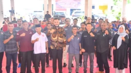 Wali Kota Padang Fadly Amran menghadiri pelantikan Pengurus FOKSI Padang masa bakti 2026–2030 di Palanta Rumah Dinas Wali Kota Padang, Sabtu (2/5/2026). (Foto: Prokopim Padang)