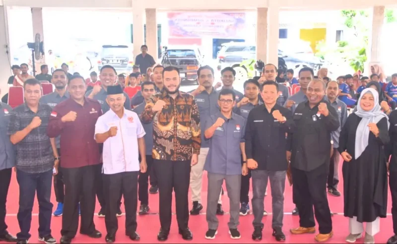 Wali Kota Padang Fadly Amran menghadiri pelantikan Pengurus FOKSI Padang masa bakti 2026–2030 di Palanta Rumah Dinas Wali Kota Padang, Sabtu (2/5/2026). (Foto: Prokopim Padang)