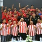 Wali Kota Padang Fadly Amran melepas keberangkatan PSP Padang menuju putaran nasional Liga 4 musim 2025/2026 di Palanta Kediaman Resmi Wali Kota Padang, Selasa (26/5/2026) malam. (Foto: Pemko Padang)