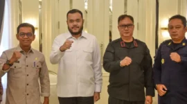 Wali Kota Padang Fadly Amran menerima kunjungan Kepala Lapas Kelas IIA Padang, Ronaldo Devinci Talesa, di Ruang VIP Rumah Dinas Wali Kota Padang, Kamis (21/5/2026). (Foto: Pemko Padang)