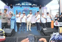 Gubernur Sumbar, Mahyeldi Ansharullah saat menghadiri Gebyar Hadiah Tabungan Bank Nagari periode 1 Agustus 2025 hingga 31 Maret 2026 di kawasan Taman Kota Solok, Minggu (10/5/2026). (Foto: ADPSB)