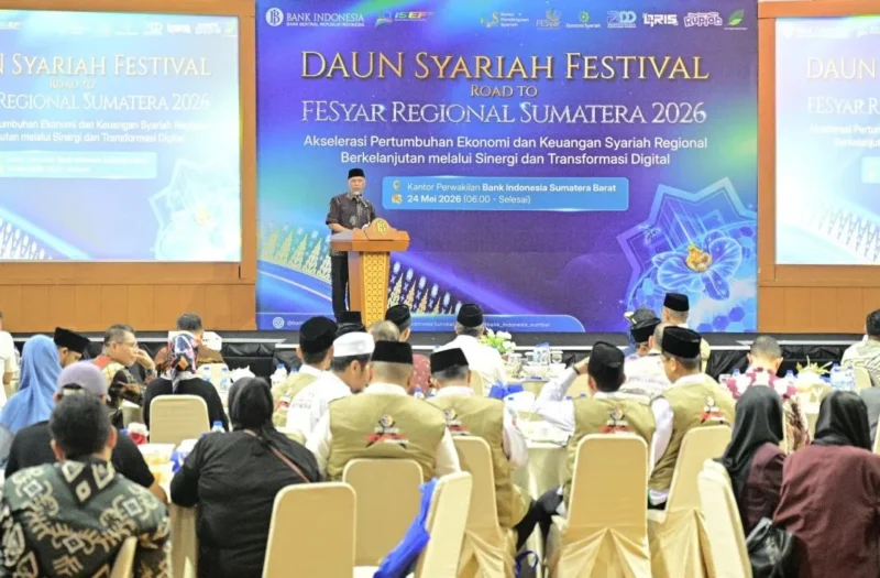 Gubernur Sumbar menghadiri DAUN Syariah Festival di Kantor Perwakilan Bank Indonesia Sumbar, Minggu (24/5/2026). (Foto: ADPSB)