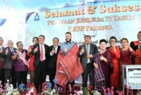 Wali Kota Padang Fadly Amran menghadiri Perayaan puncak Jubileum ke-75 HKBP Padang di Gereja HKBP Padang Ressort Sumatera Barat, Minggu (17/5/2026). (Foto: Pemko Padang)