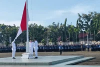 Peringatan Hardiknas 2026 dan Hari Otonomi Daerah ke-30 di halaman Kantor Bupati, Senin (4/5). (Foto: Diskominfo Pasbar)