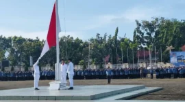 Peringatan Hardiknas 2026 dan Hari Otonomi Daerah ke-30 di halaman Kantor Bupati, Senin (4/5). (Foto: Diskominfo Pasbar)