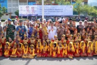 Wakil Wali Kota Padang, Maigus Nasir saat peringatan Hardiknas dan Hari Otonomi Daerah di Lapangan Apeksi Balai Kota Padang, Aia Pacah, Sabtu (2/5/2026). (Foto: Prokopim Padang)