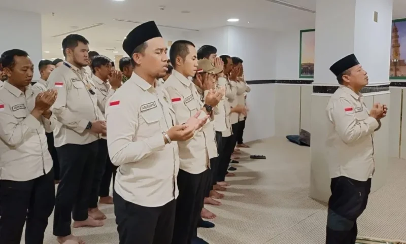 Istri petugas haji Supriadi wafat, PPIH Madinah gelar salat ghaib dan doa bersama. (Foto: Kemenhaj)