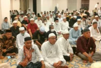 Jemaah haji Indonesia yang menempati Tower 9A Hotel Hidayah Aziziyah, Sektor 10 Kota Makkah mengikuti kegiatan Kulsum usai Salat Subuh, Minggu (10/5/2026). (Foto: Kemenhaj) 