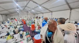 Jemaah haji Indonesia mulai bergerak menuju Arafah secara bertahap untuk menjalani puncak ibadah haji. (Foto: Kemenhaj)