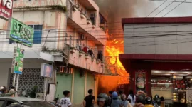 Kebakaran besar melanda kawasan Tarok Dipo, Bukittinggi, Jumat (1/5/2026) sore. (Foto: DPKP Bukittinggi)