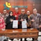 Penandatanganan Naskah Skema Sertifikasi Okupasi Manajer dan Bendahara KDKMP di Jakarta, Jumat (8/5). (Foto: Humas Kemenkop)