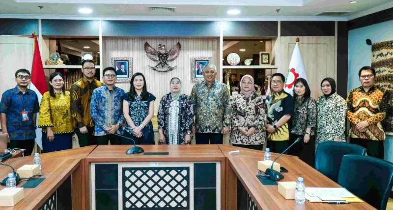 Penandatanganan Nota Kesepahaman antara Ditjen IKMA) Kemenperin dengan PT Daya Intiguna Yasa Tbk (MR.DIY) di Jakarta, Senin (18/5). (Foto: Kemenperin)