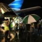 Pemberangkatan jemaah haji Kloter 11 Embarkasi Padang pada Selasa (5/5) malam. (Foto: Humas Kemenhaj Sumbar)