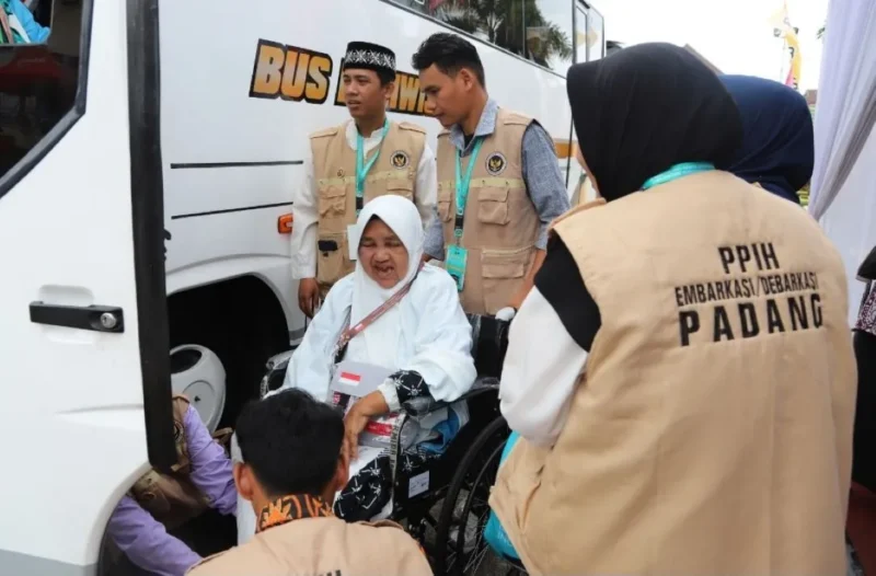 Kloter 14 sebagai kloter pamungkas resmi masuk Asrama Haji Tabing Padang pada Jumat (8/5/2026). (Foto: Humas Kemenhaj Sumbar)