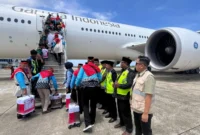 Jemaah haji Kloter 07 Embarkasi Padang  berangkat menuju Madinah melalui BIM, Jumat (1/5/2026). (Foto: Humas Kemenhaj Sumbar)