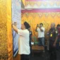 Sekretaris Daerah Pasbar, Doddy San Ismail melakukan penandatanganan komitmen bersama SPMB 2026 di Aula Kantor Bupati, Rabu (20/5). (Foto: Diskominfo Pasbar)