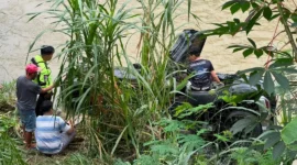 Kondisi mobil Pajero Sport usai tabrakan dengan mobil Ertiga di Jalinsum Sijunjung, Senin (25/5/2026). (Dok: Satlantas Polres Sijunjung)