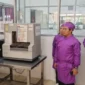 Tim FAO menilai Laboratorium Veteriner Kementan makin berkualitas dan penuhi standar internasional. (Foto: Ditjen PKH Kementan)