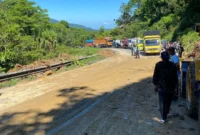 Akses jalan lintas Padang–Solok kembali dapat dilalui kendaraan, Selasa (26/5/2026). (Foto: WAG Pusdalops BPBD Padang)