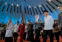 Menteri Pariwisata Widiyanti Putri Wardhana saat kunjungannya ke Masjid Raya Syekh Ahmad Khatib Al-Minangkabawi yang menjadi ikon wisata ramah Muslim, Padang, Sumbar, Rabu (29/4/2026). (Foto: Kemenpar)