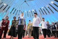 Menteri Pariwisata RI, Widiyanti Putri Wardhana saat mengunjungi Masjid Raya Syekh Ahmad Khatib Al-Minangkabawi pada 29 April 2026. (Foto: ADPSB)