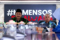 Mensos Saifullah Yusuf (Gus Ipul) memimpin rapat koordinasi bersama kepala Sekolah Rakyat secara daring dari Ruang Rapat Menteri Sosial, Jakarta Pusat, Selasa (19/5/2026). (Foto: Kemensos)