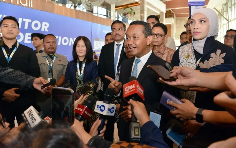 Menteri ESDM Bahlil Lahadalia dalam Acara IPA Convention & Exhibition di ICE BSD, Rabu (20/5). (Foto: Kementerian ESDM)