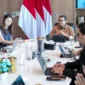 Menteri Ekonomi Kreatif, Teuku Riefky Harsya menerima audiensi Riot Games di Gedung Autograph Tower Thamrin Nine, Jakarta, Kamis (14/5/2026). (Foto: Kementerian Ekraf)