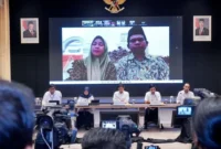 Menteri Kesehatan Budi Gunadi Sadikin saat mengikuti pertemuan daring bersama keluarga almarhumah dr. Myta Aprilia Azmy pada Kamis (7/5/2026). (Foto: Kemenkes)