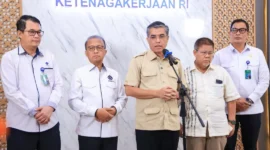 Menteri Ketenagakerjaan, Yassierli resmi menutup Program Magang Nasional Batch 2 di Ruang Tridarma Kemnaker, Jakarta, Selasa (26/5/2026). (Foto: Kemnaker)
