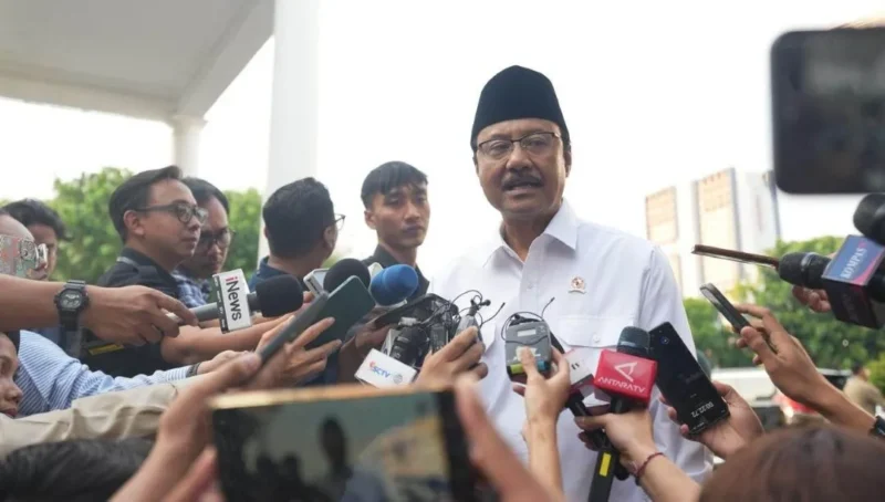 Menteri Sosial Saifullah Yusuf memberikan keterangan pers di Jakarta. (Foto: Kemensos)