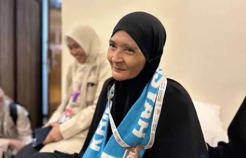 Nenek Jumariah, jemaah haji lansia Maros sebatang kara yang jadi ikon global haji 2026. (Foto: Kemenhaj)