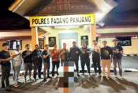 Polres Padang Panjang mengamankan pelaku pungli rombongan mahasiswa di Lembah Anai. (Foto: Polda Sumbar)