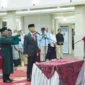 Bupati Annisa Dharmasraya Suci Ramadhani melantik Medison, S.Sos, M.Si sebagai Sekda di Auditorium Dharmaraya, Pulau Punjung, Kamis (7/5/2026). (Foto: Diskominfo Dharmasraya)