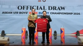 Ketua Umum PSSI Erick Thohir menghadiri pembagian grup Piala AFF U-19 di Kantor Gubernur Sumatera Utara, Medan, Kamis (7/5). (Foto: Kemenpora)