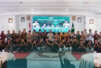 Wakil Wali Kota Padang Panjang Allex Saputra melepas PSPP berlaga di Liga 4 Piala Presiden musim 2025/2026 di Hall Lantai III Balai Kota, Kamis (21/5/2026). (Foto: Diskominfo Padang Panjang)