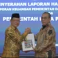 Wali Kota Payakumbuh Zulmaeta menerima LHP LKPD 2025 di Kantor BPK RI Perwakilan Sumatera Barat, Jumat (29/5/2026). (Foto: MC Payakumbuh)
