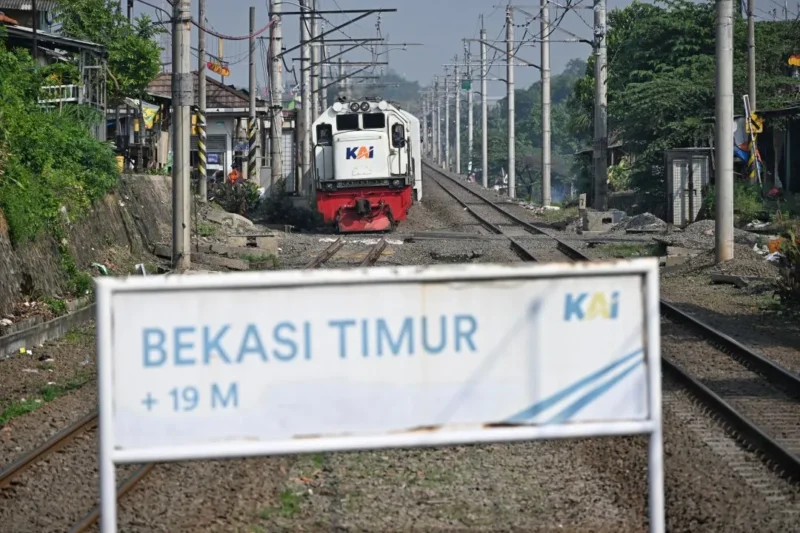 Kemenhub bersama PT KAI segera mempercepat penertiban di seluruh titik guna meningkatkan keselamatan perjalanan kereta api. (Foto: Kemenhub)