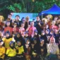 Kepala Dinas Pariwisata Padang Yenni Yuliza dan jajaran bersama para siswa-siswi yang tampil di Pentas Seni dan Budaya di Kota Tua, Sabtu (9/6/2026). (Foto: Diskominfo Padang)