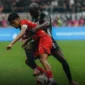 Pemain Semen Padang FC berduel dengan pemain Persija Jakarta. (Foto: IG Semen Padang FC)