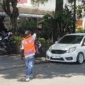 Dishub Padang mengingatkan masyarakat dan wisatawan untuk waspada terhadap praktik parkir liar selama libur panjang akhir pekan. (Foto: Diskominfo Padang)
