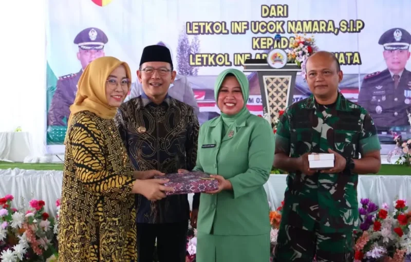 Wali Kota Payakumbuh, Zulmaeta dalam acara pisah sambut Letkol Inf. Ucok Namara di Markas Kodim 0306/50 Kota, Tanjung Pati, Rabu (13/5/2026). (Foto: MC Payakumbuh)