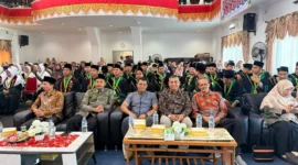 Ponpes Darul Hikmah Pasbar menggelar Wisuda Tahfizhul Qur’an angkatan ke-XI di Aula Bupati Pasbar, Sabtu (9/5). (Foto: Diskominfo Pasbar)